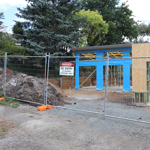 do you deliver and install temporary fencing and what's the price for this in Nockamixon PA